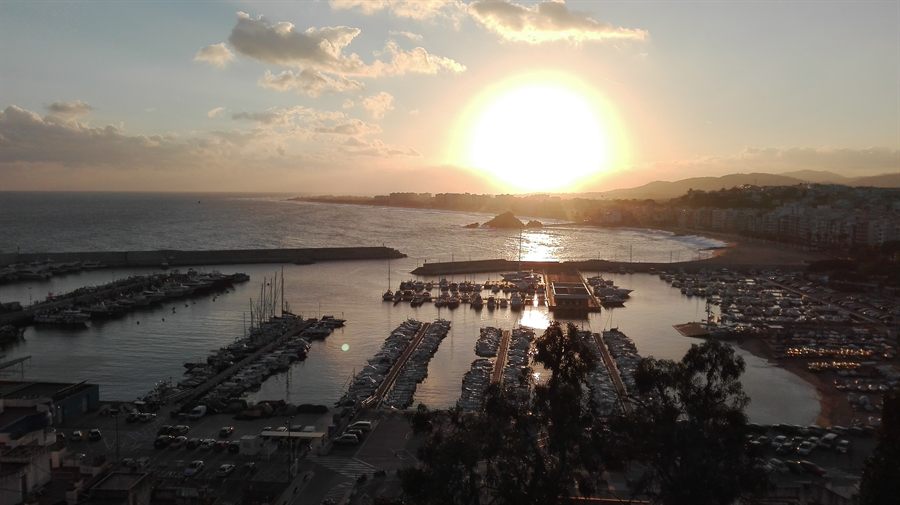 Atardecer en el puerto de Blanes